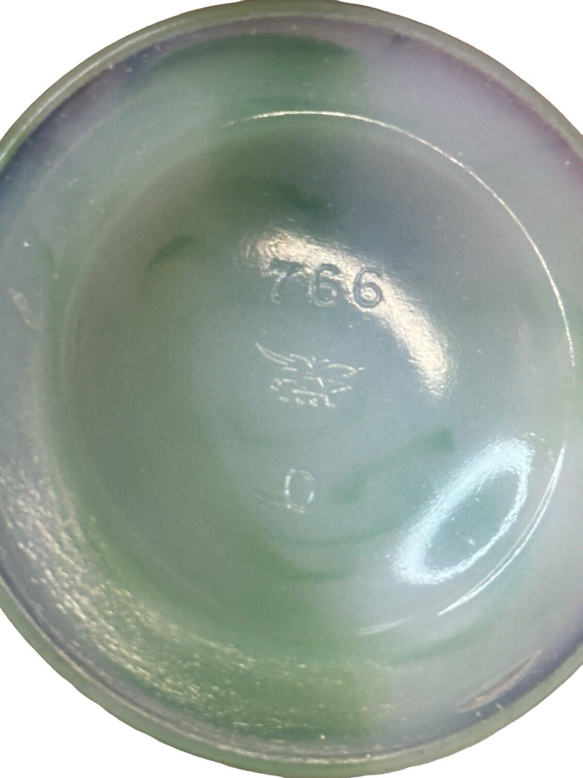 Vtg 1940 Akro Glass Agate Beggars Hand #766 Green & White Slag Glass Miniature Vase