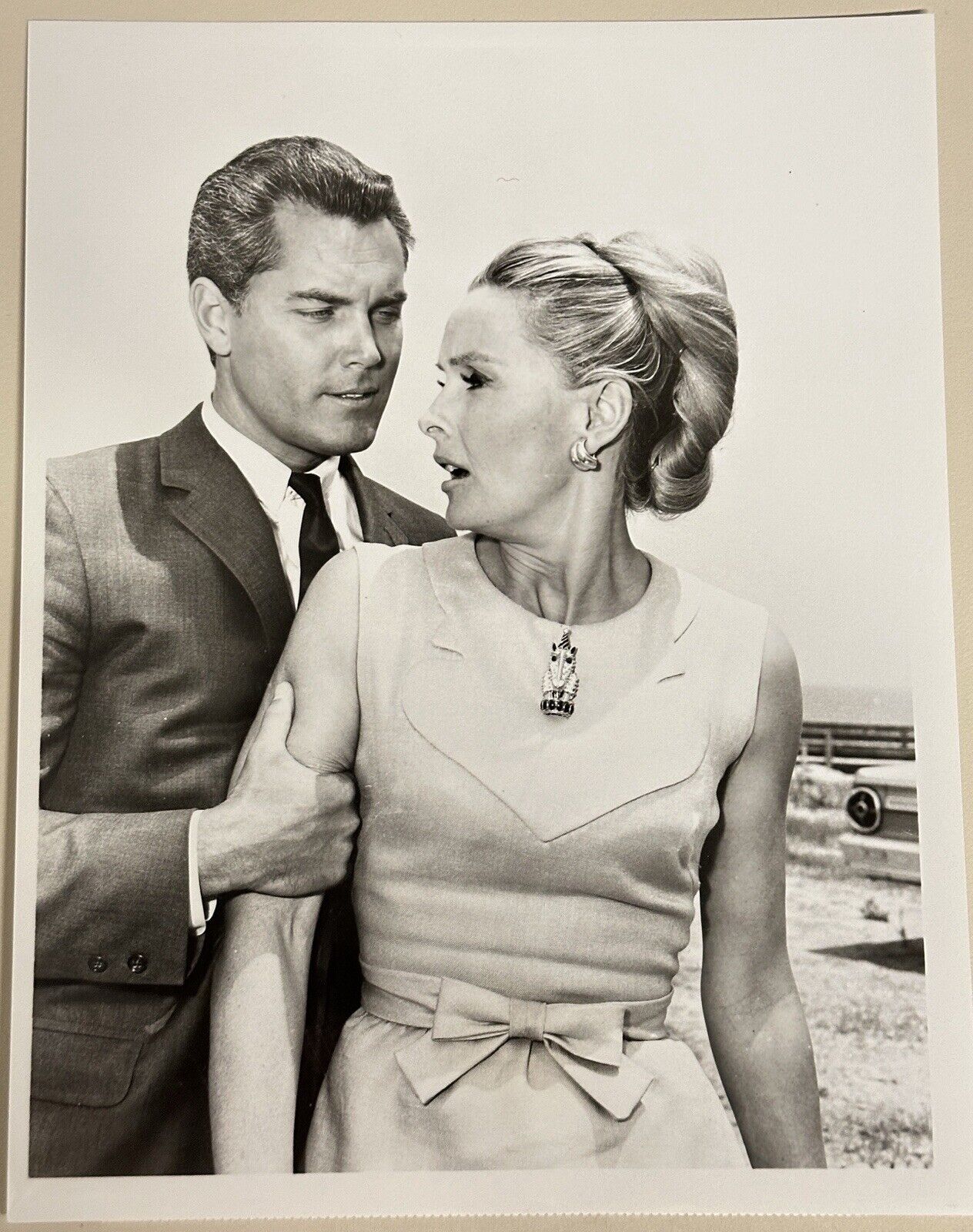 1965 Press Release Photo The FBI “ The Monster” Jeffrey Hunter & Dina Merrill