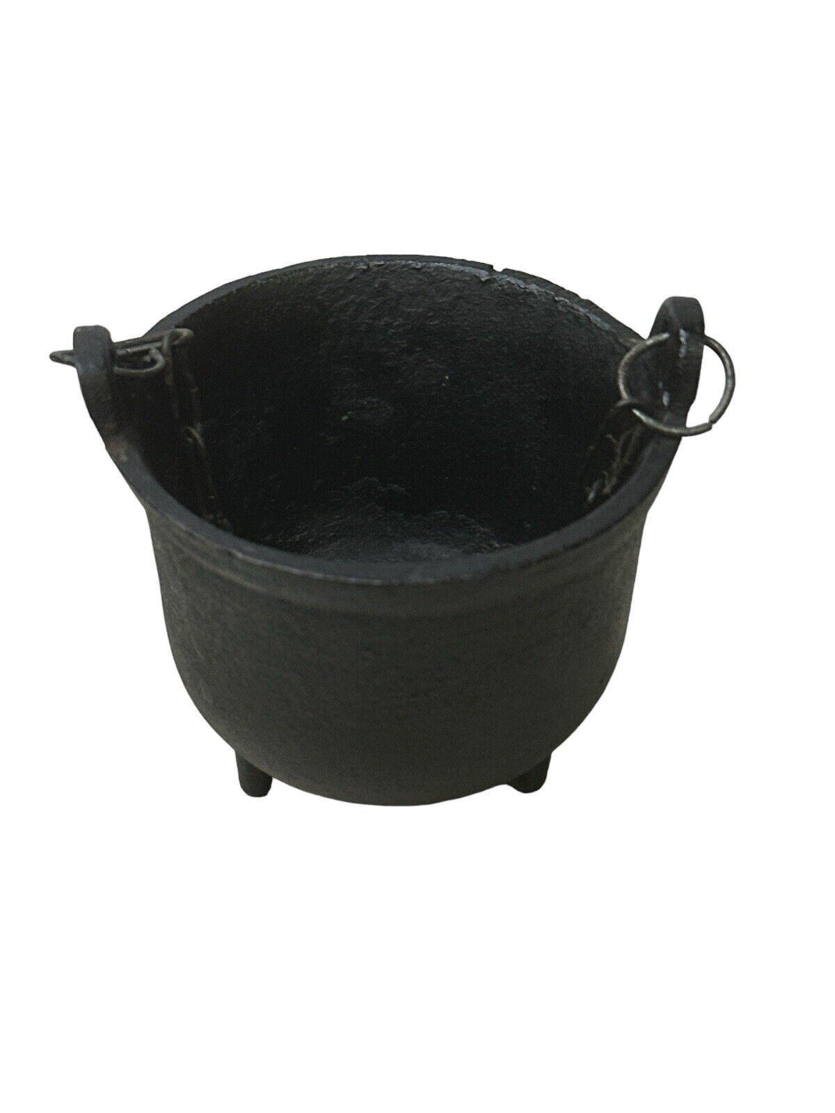 Vintage Salesman Sample Cast Iron Pot Small Cauldron 2.5” X 3” Hanging Chain