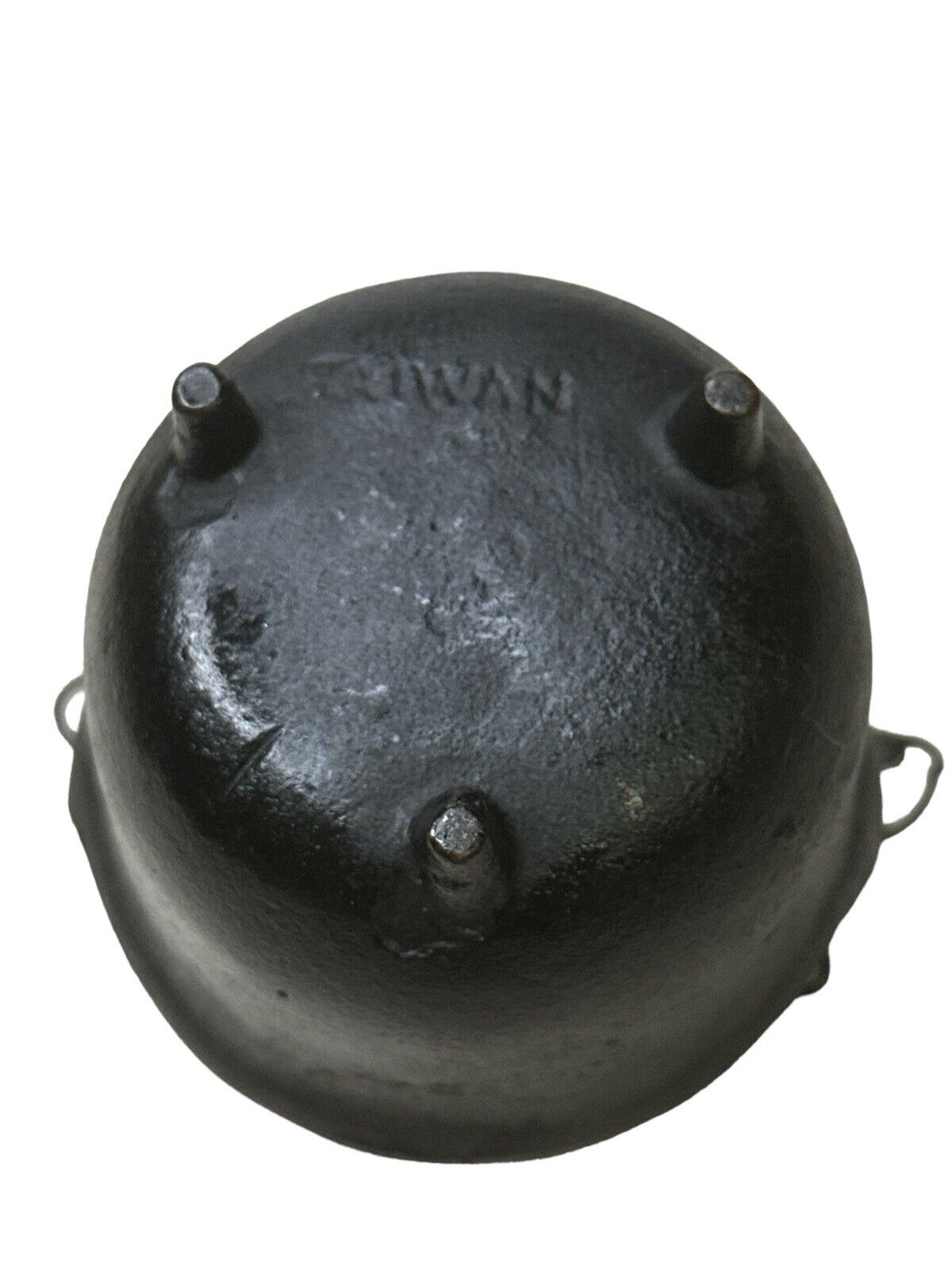 Vintage Salesman Sample Cast Iron Pot Small Cauldron 2.5” X 3” Hanging Chain