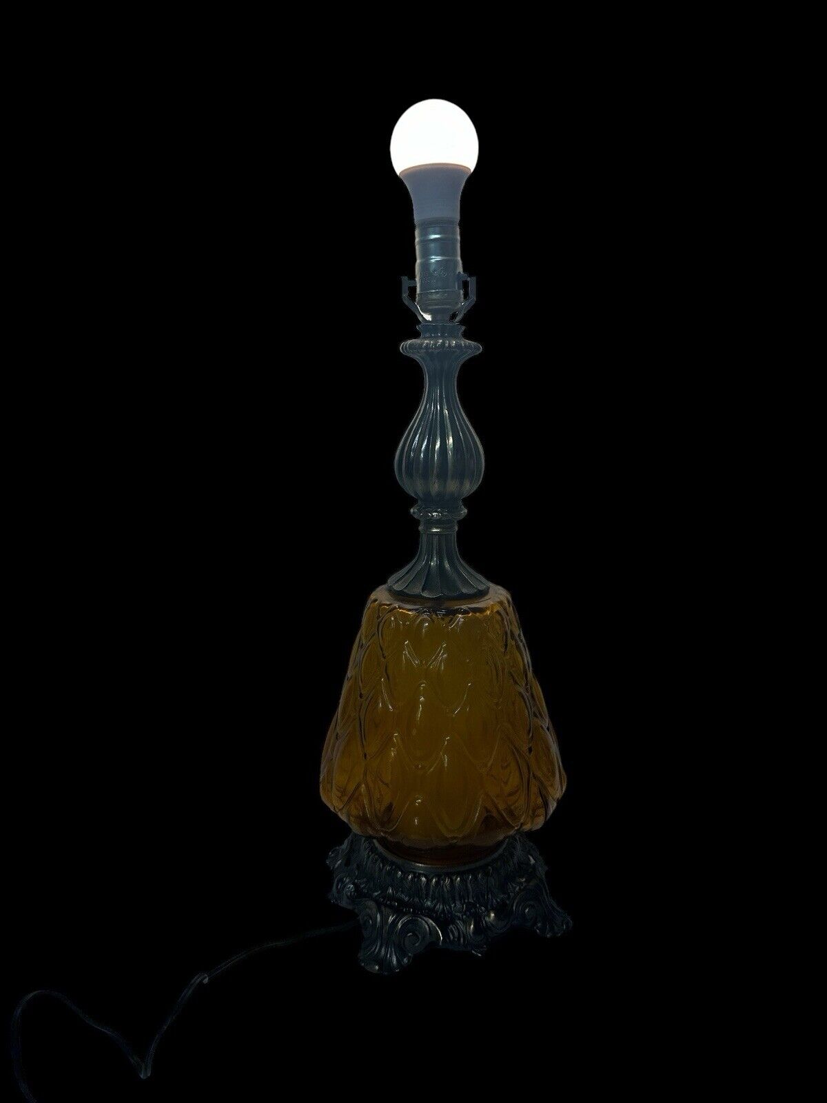 Vtg 1971 Hollywood Regency L & L WMC Table Lamp 21” Amber Globe Pineapple Works