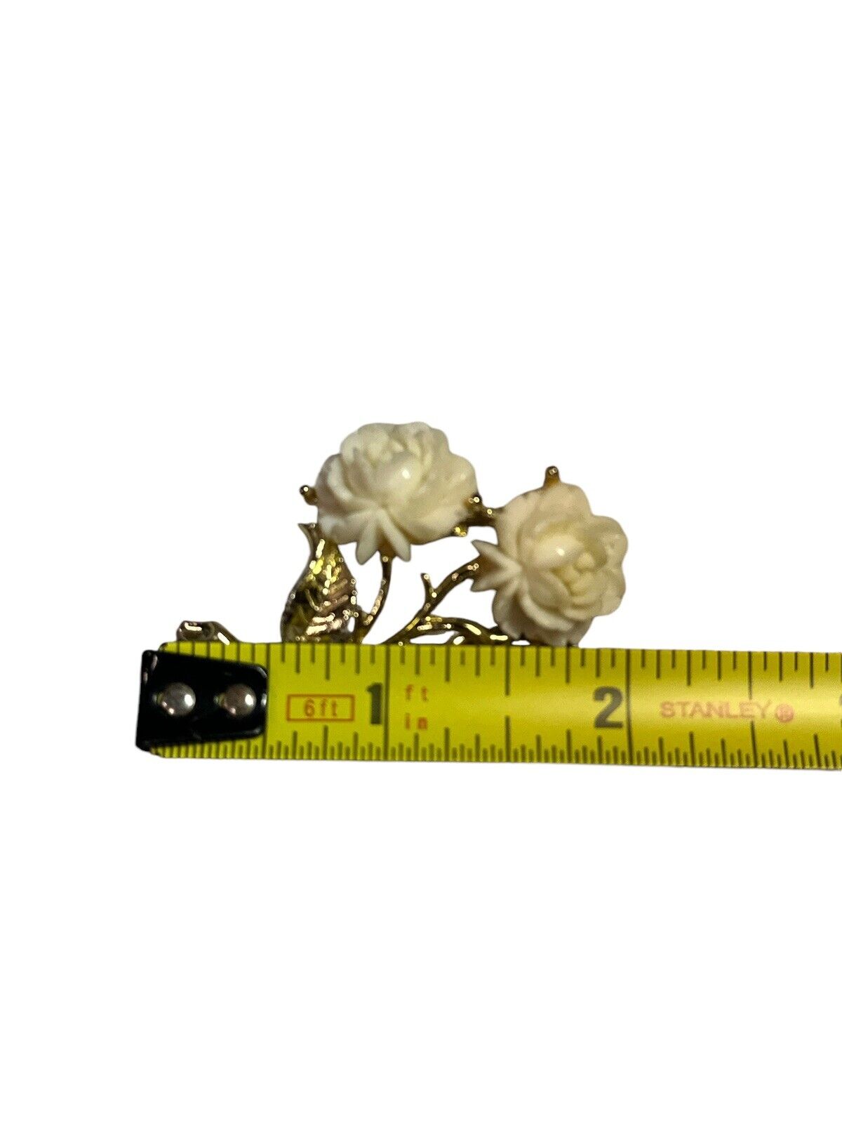Vtg Gold Tone Carved Resin Double Rose Brooch Pin Off White Flower
