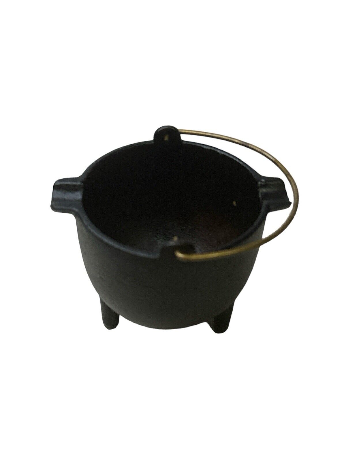 Vtg. Mini 3 Legged Cast Iron Pot Ashtray Cauldron Footed with Metal Handle DE-15