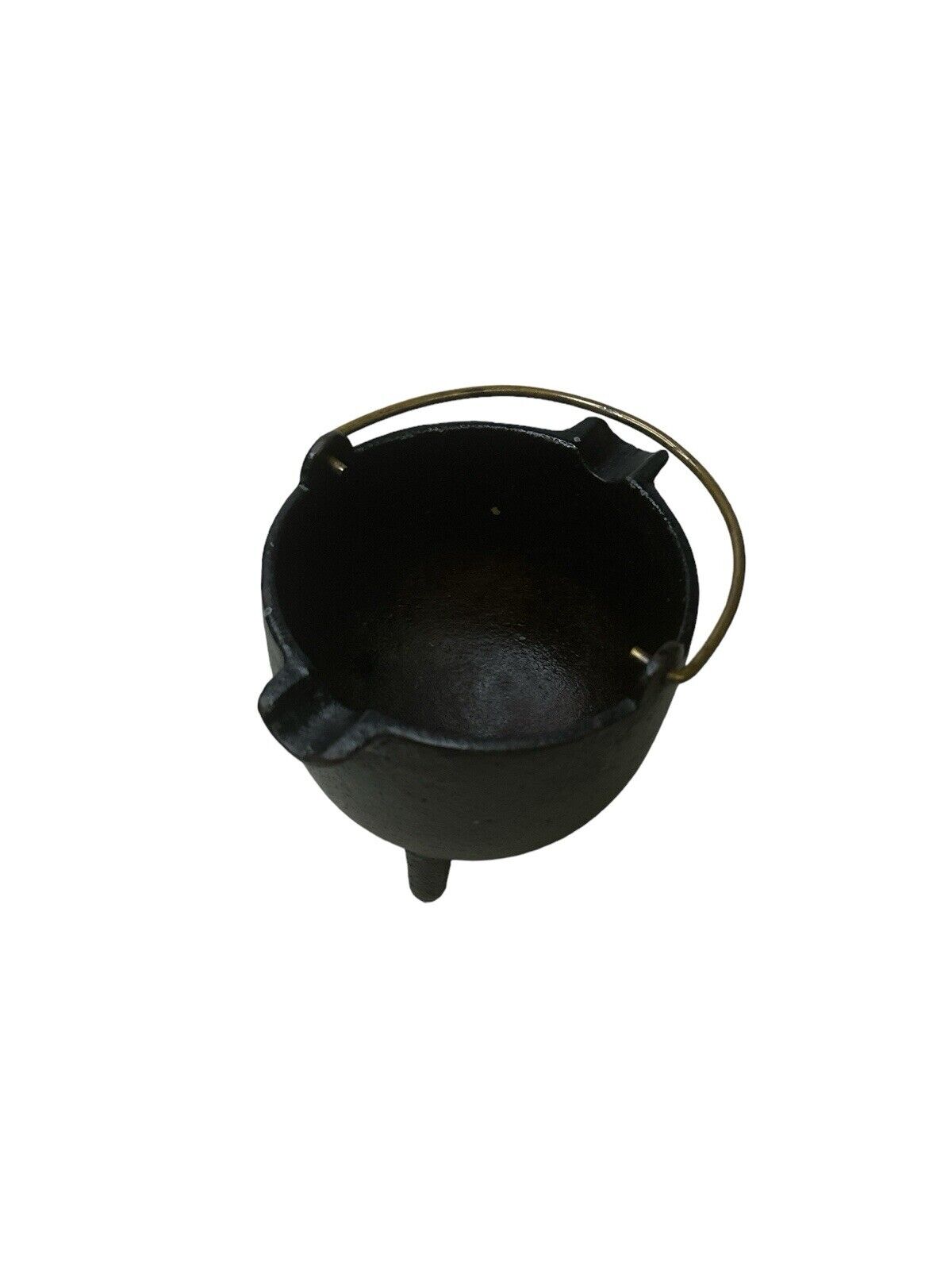 Vtg. Mini 3 Legged Cast Iron Pot Ashtray Cauldron Footed with Metal Handle DE-15