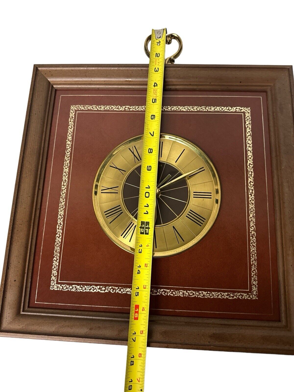 Vintage MCM Elgin Wall Hanging Clock 15" X 15" Very Nice Working Condition