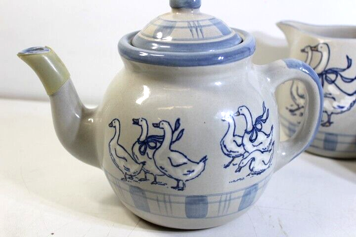 Vtg Lot of 3 Louisville Stoneware Tea Milk Pitchers Gaggle of Geese