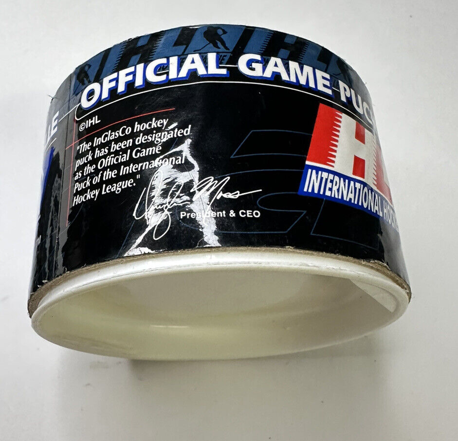 Official Game Puck Milwaukee Admirals Vintage Hockey IHL Original Packaging Vtg