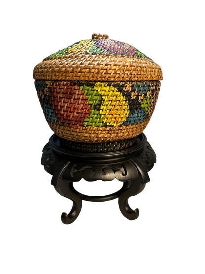 Vtg hand woven lot of 3 Wicker Round Painted Sewing decor Basket's with stand