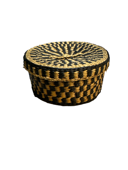 Vtg hand woven lot of 3 Wicker Round Painted Sewing decor Basket's with stand