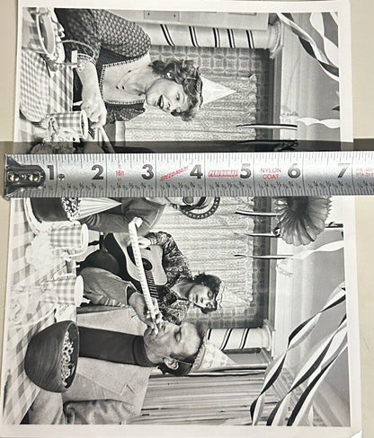 1973 Press Release Photo Cast Of CBS Show Sticks and Bones 7” x 9”