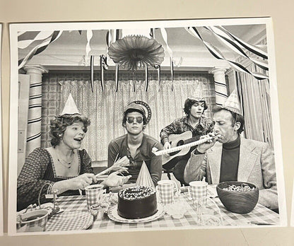 1973 Press Release Photo Cast Of CBS Show Sticks and Bones 7” x 9”