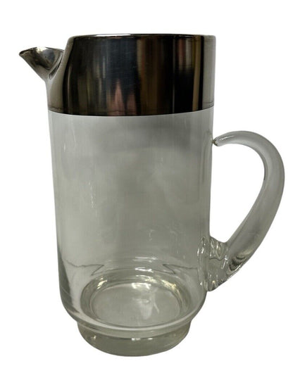 Dorothy Thorpe Silver Band Rim Glass Pitcher Beautiful MCM Bar Pitcher 9.5” Tall