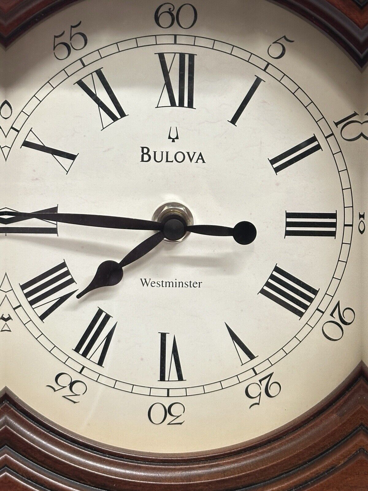 Vintage Walnut Bulova Mantel Clock Battery Operated Beautiful 15” X 14”