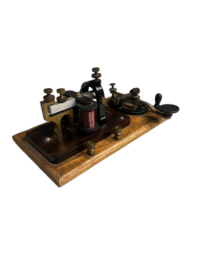 Antique Siginal electric Mfg Co Menominee Michigan Telegraph Key Sounder 4 Ohms